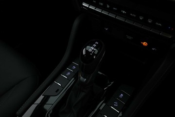 https://vehicle-cdn.autoleague.cloud/30352_960070760_28.jpg