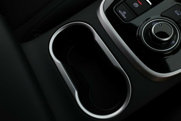 https://vehicle-cdn.autoleague.cloud/30352_960070760_30.jpg
