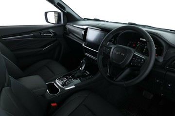 https://vehicle-cdn.autoleague.cloud/30352_960070922_20.jpg