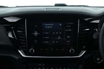 https://vehicle-cdn.autoleague.cloud/30352_960070922_24.jpg