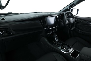 https://vehicle-cdn.autoleague.cloud/30352_960070922_33.jpg