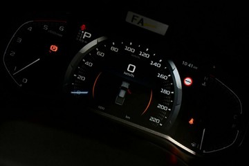https://vehicle-cdn.autoleague.cloud/30352_960140713_11.jpg