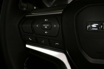 https://vehicle-cdn.autoleague.cloud/30352_960140713_14.jpg