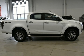 https://vehicle-cdn.autoleague.cloud/30352_960140713_16.jpg