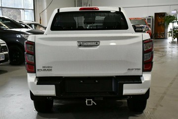 https://vehicle-cdn.autoleague.cloud/30352_960140713_18.jpg