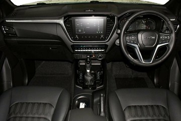 https://vehicle-cdn.autoleague.cloud/30352_960140713_6.jpg