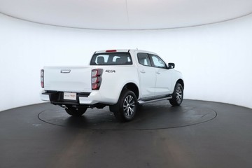 https://vehicle-cdn.autoleague.cloud/30352_960140715_16.jpg