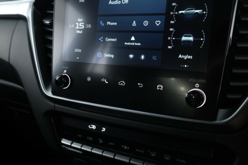 https://vehicle-cdn.autoleague.cloud/30352_960140715_23.jpg
