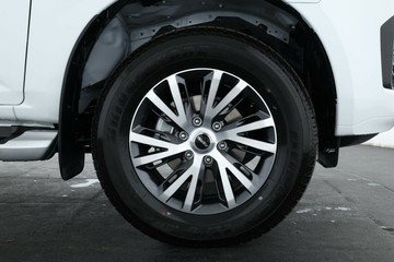 https://vehicle-cdn.autoleague.cloud/30352_960140715_3.jpg