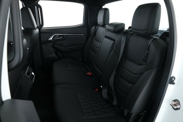 https://vehicle-cdn.autoleague.cloud/30352_960140715_33.jpg