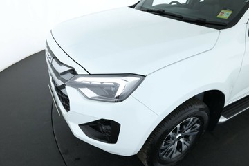 https://vehicle-cdn.autoleague.cloud/30352_960140715_9.jpg