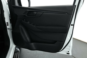 https://vehicle-cdn.autoleague.cloud/30352_960140769_16.jpg