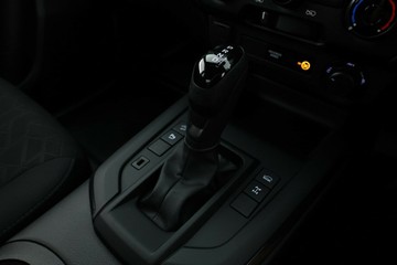 https://vehicle-cdn.autoleague.cloud/30352_960140769_25.jpg