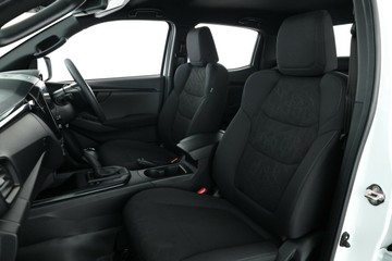 https://vehicle-cdn.autoleague.cloud/30352_960140769_29.jpg