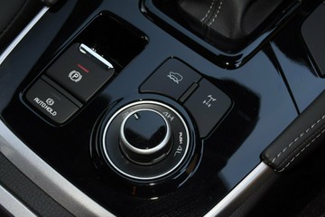 https://vehicle-cdn.autoleague.cloud/30352_960142007_14.jpg