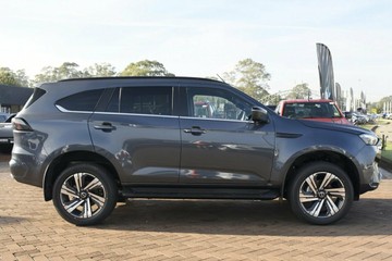 https://vehicle-cdn.autoleague.cloud/30352_960142007_16.jpg