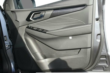 https://vehicle-cdn.autoleague.cloud/30352_960142007_5.jpg