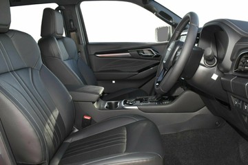 https://vehicle-cdn.autoleague.cloud/30352_960142007_9.jpg
