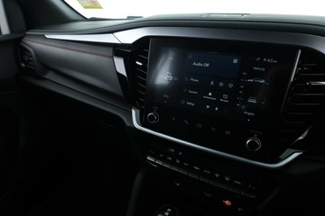 https://vehicle-cdn.autoleague.cloud/30352_960142203_23.jpg