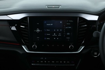https://vehicle-cdn.autoleague.cloud/30352_960142203_24.jpg
