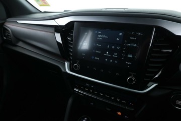 https://vehicle-cdn.autoleague.cloud/30352_960142268_23.jpg