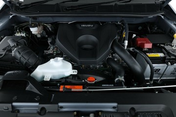 https://vehicle-cdn.autoleague.cloud/30352_960142268_6.jpg