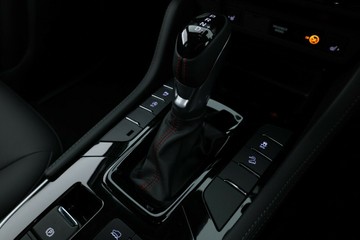 https://vehicle-cdn.autoleague.cloud/30352_960142375_27.jpg