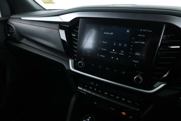 https://vehicle-cdn.autoleague.cloud/30352_960142395_22.jpg