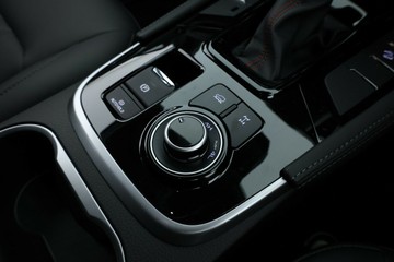 https://vehicle-cdn.autoleague.cloud/30352_960142395_27.jpg