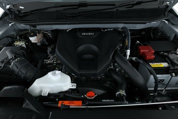 https://vehicle-cdn.autoleague.cloud/30352_960142395_6.jpg