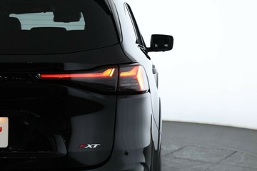 https://vehicle-cdn.autoleague.cloud/30352_960142474_14.jpg