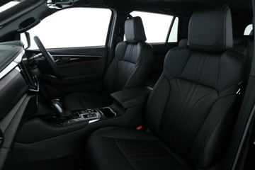 https://vehicle-cdn.autoleague.cloud/30352_960142474_32.jpg