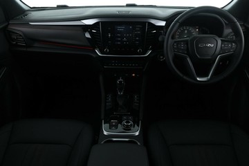 https://vehicle-cdn.autoleague.cloud/30352_960142474_34.jpg