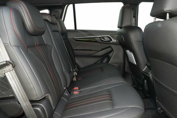 https://vehicle-cdn.autoleague.cloud/30352_960142525_6.jpg