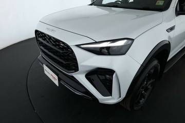 https://vehicle-cdn.autoleague.cloud/30352_960142532_8.jpg