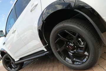 https://vehicle-cdn.autoleague.cloud/30352_960142599_4.jpg