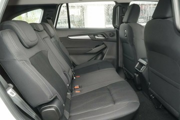 https://vehicle-cdn.autoleague.cloud/30352_960142902_6.jpg