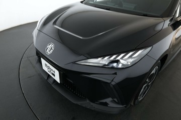 https://vehicle-cdn.autoleague.cloud/30353_1022793_10.jpg