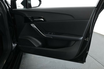 https://vehicle-cdn.autoleague.cloud/30353_1022793_18.jpg