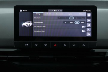 https://vehicle-cdn.autoleague.cloud/30353_1022793_26.jpg