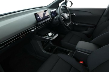 https://vehicle-cdn.autoleague.cloud/30353_1022793_32.jpg