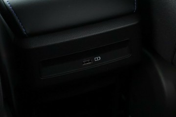 https://vehicle-cdn.autoleague.cloud/30353_1022793_34.jpg
