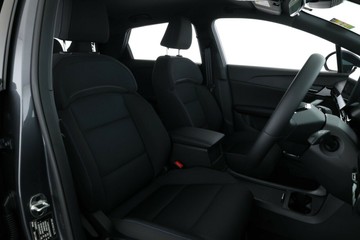 https://vehicle-cdn.autoleague.cloud/30353_1022858_19.jpg