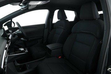 https://vehicle-cdn.autoleague.cloud/30353_1022858_30.jpg