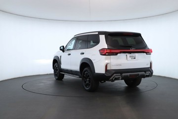 https://vehicle-cdn.autoleague.cloud/30353_112172_11.jpg
