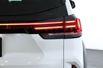 https://vehicle-cdn.autoleague.cloud/30353_112172_15.jpg