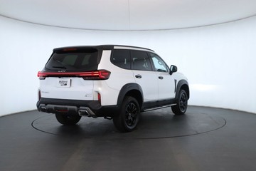 https://vehicle-cdn.autoleague.cloud/30353_112172_16.jpg