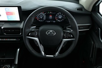 https://vehicle-cdn.autoleague.cloud/30353_112172_20.jpg