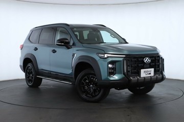 https://vehicle-cdn.autoleague.cloud/30353_112972_1.jpg