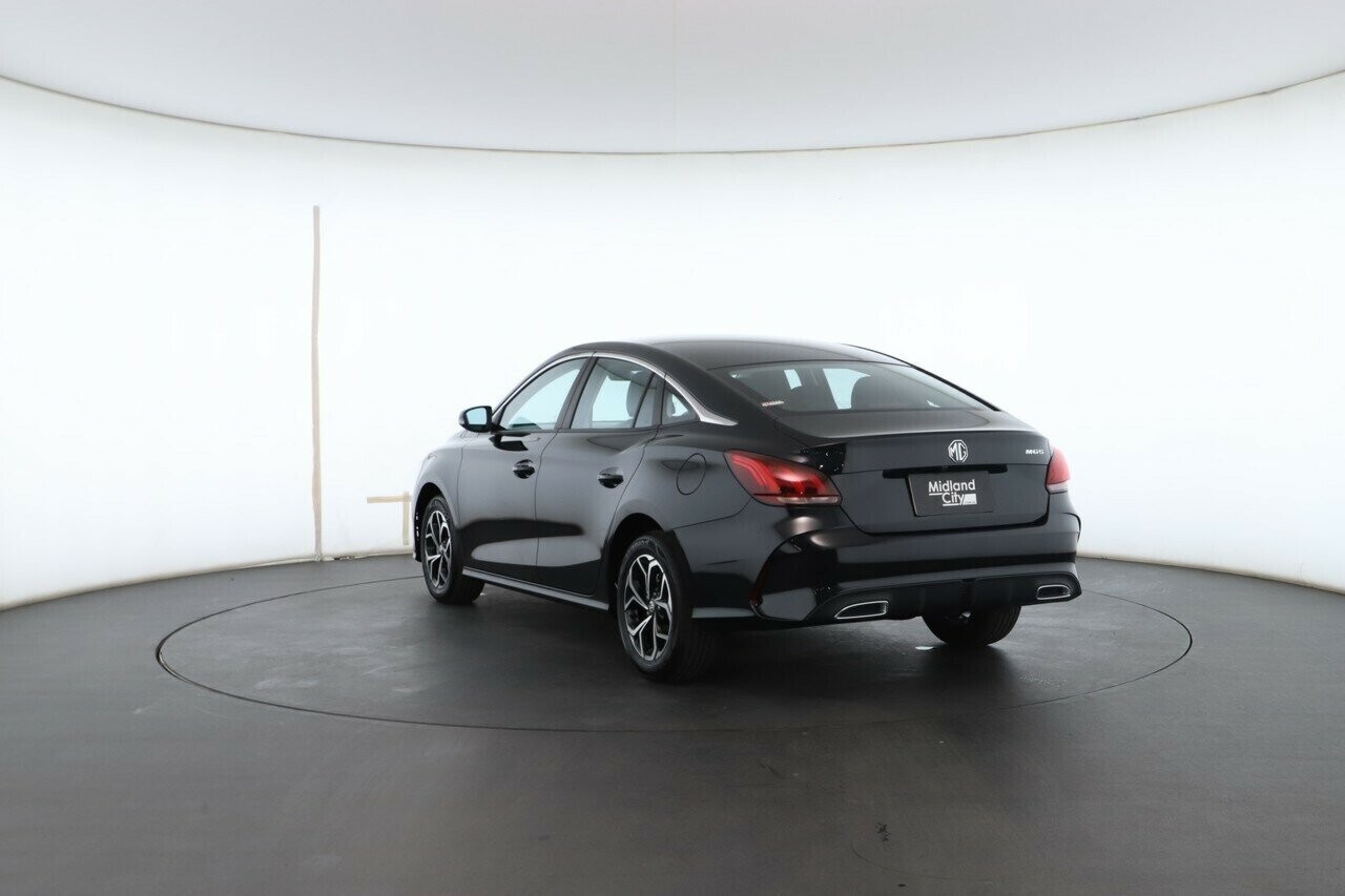 MG Mg5 image 4